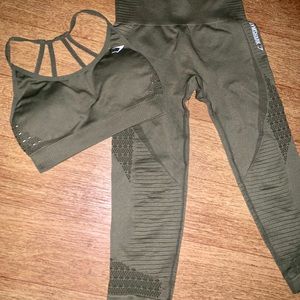 Medium Gymshark Khaki bra & crop energy seamless